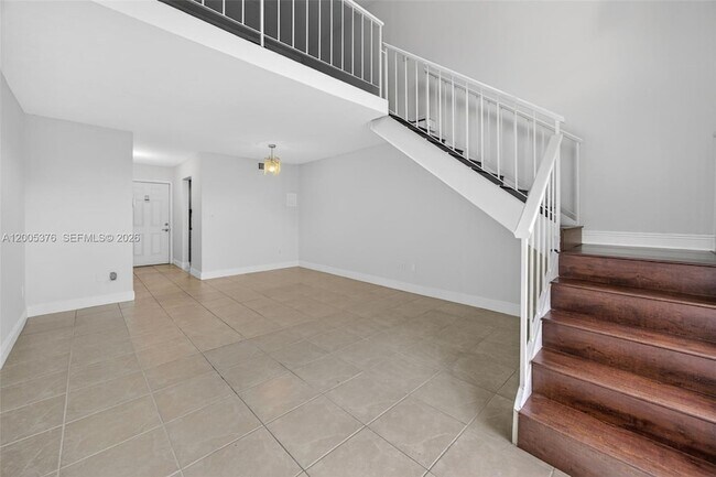 Building Photo - 8550 SW 109th Ave