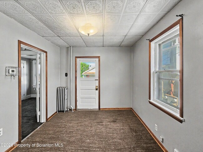 Building Photo - 132 Smith St