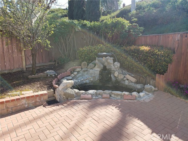 Building Photo - 2015 Clear River Ln