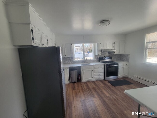 Building Photo - 320 Olivia St