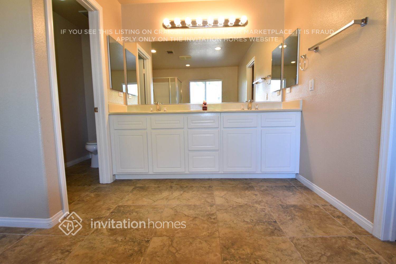 Building Photo - 11352 Magnolia St