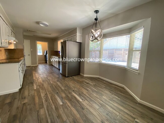 Building Photo - 9 Brookfield Ct