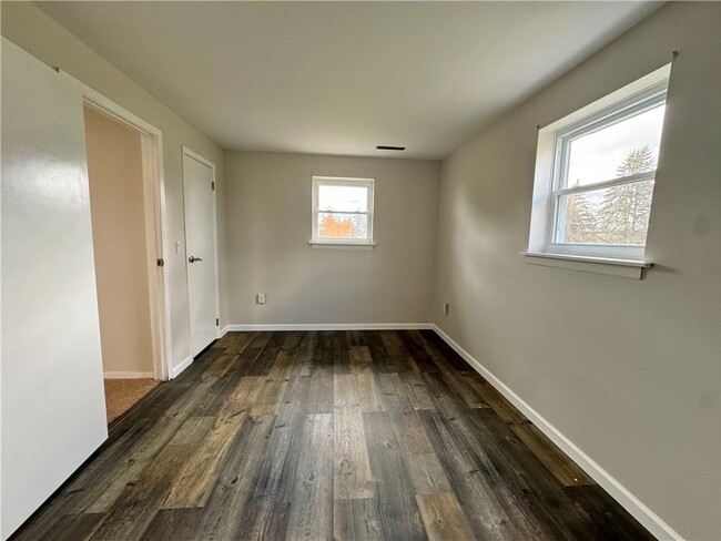 Building Photo - 133 Lincoln Rd