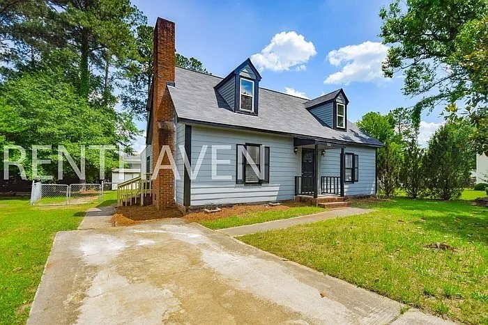 Building Photo - 821 Setter Ln