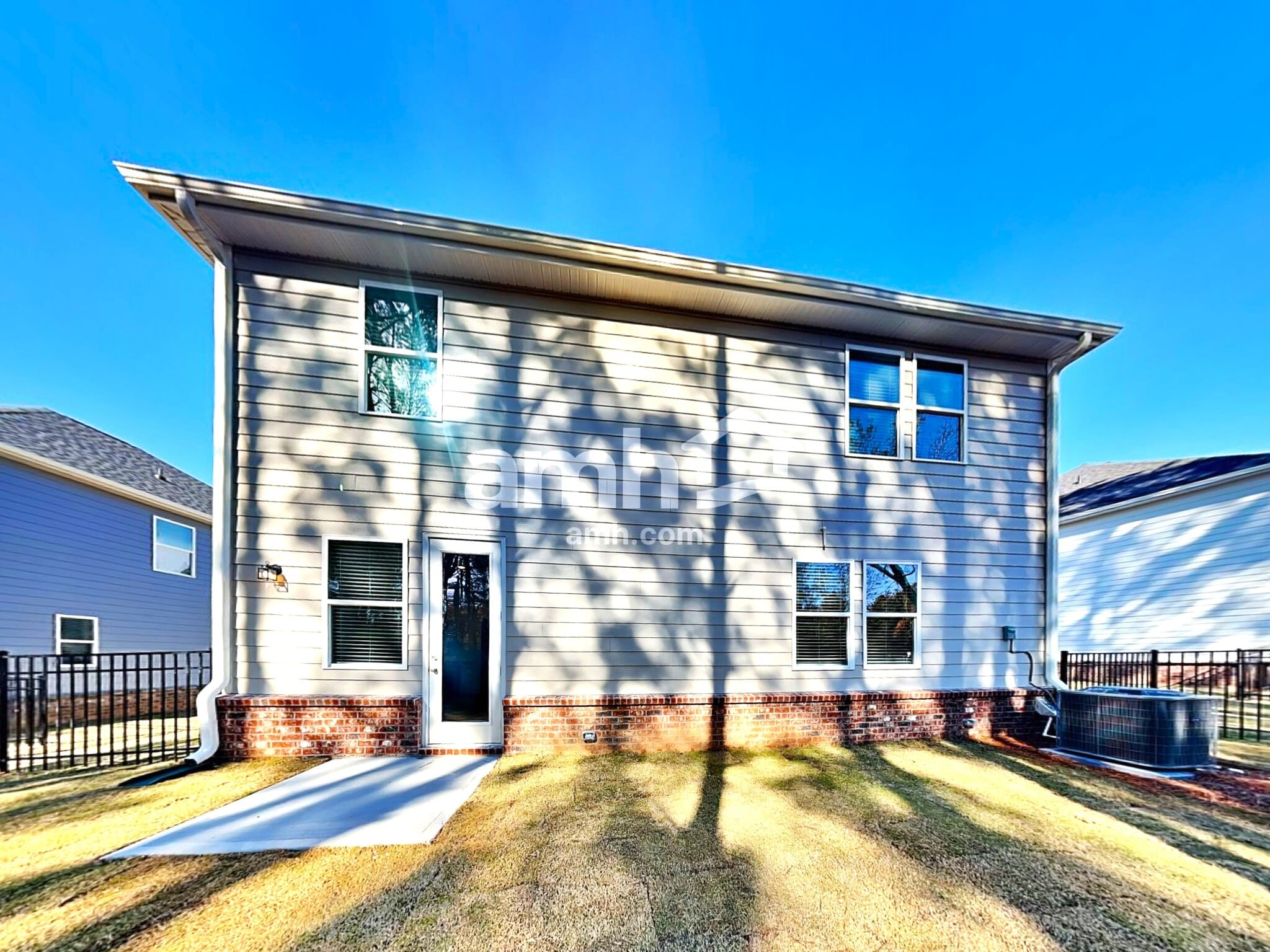 Building Photo - 1499 Aquamarine Dr