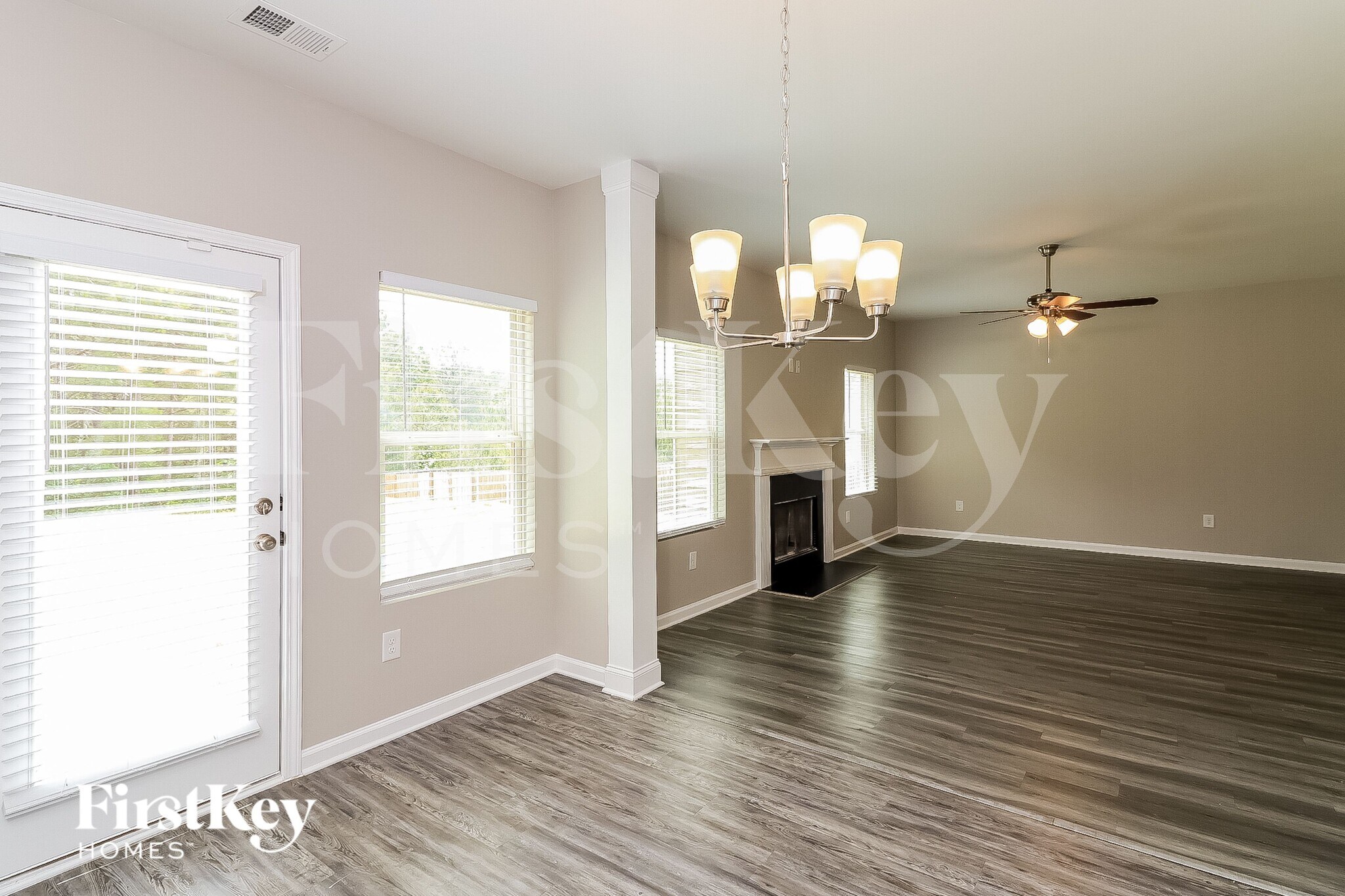 Building Photo - 382 Stable View Loop