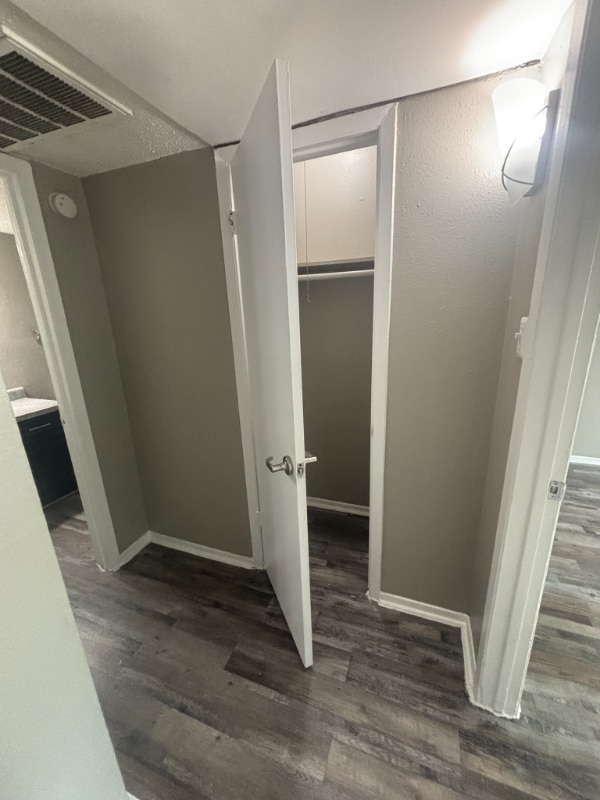 Building Photo - 531 Bedford Rd