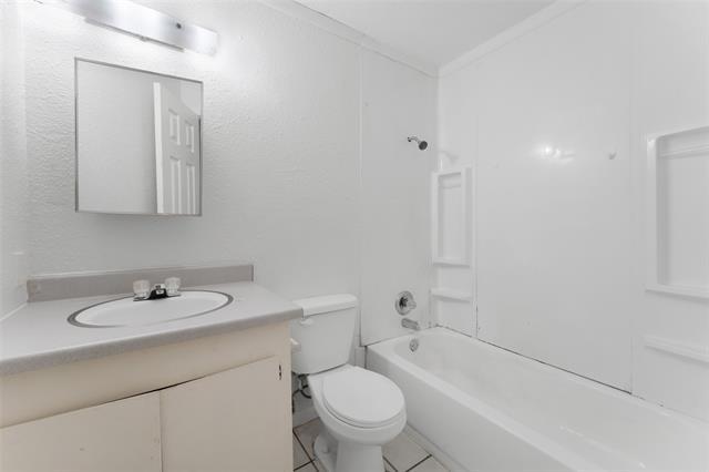 Building Photo - 816 S Crockett St