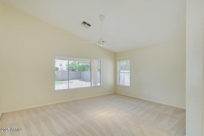 Building Photo - 15870 N 162 Ln