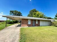 Building Photo - 2509 S Belair Dr