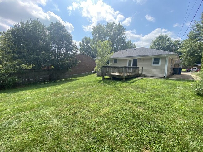 Building Photo - 1505 Kelly Cir