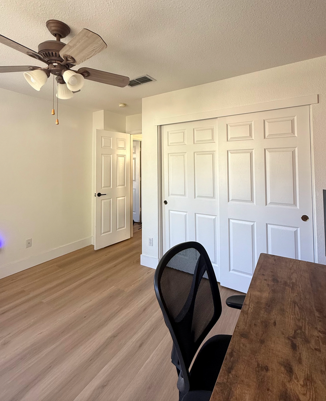Building Photo - Beautiful Renovated Midtown Home!