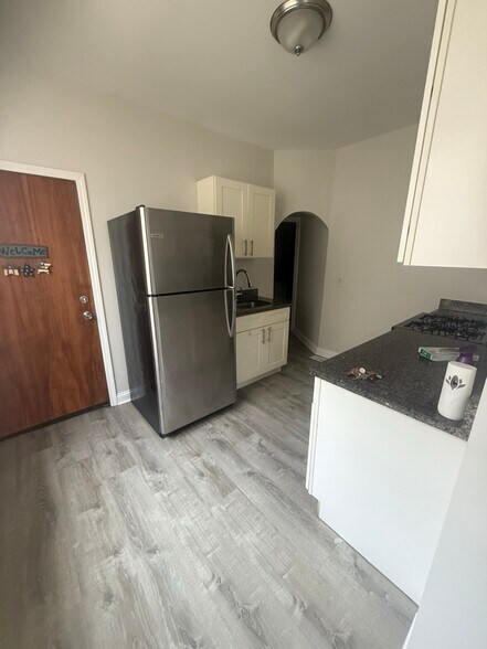 Building Photo - 13502 S Brandon Ave