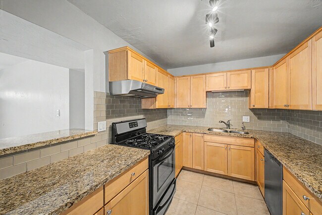 Building Photo - 2514 E Campbell Ave