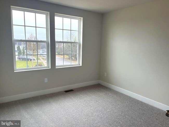 Building Photo - 7616 Johnnycake Rd