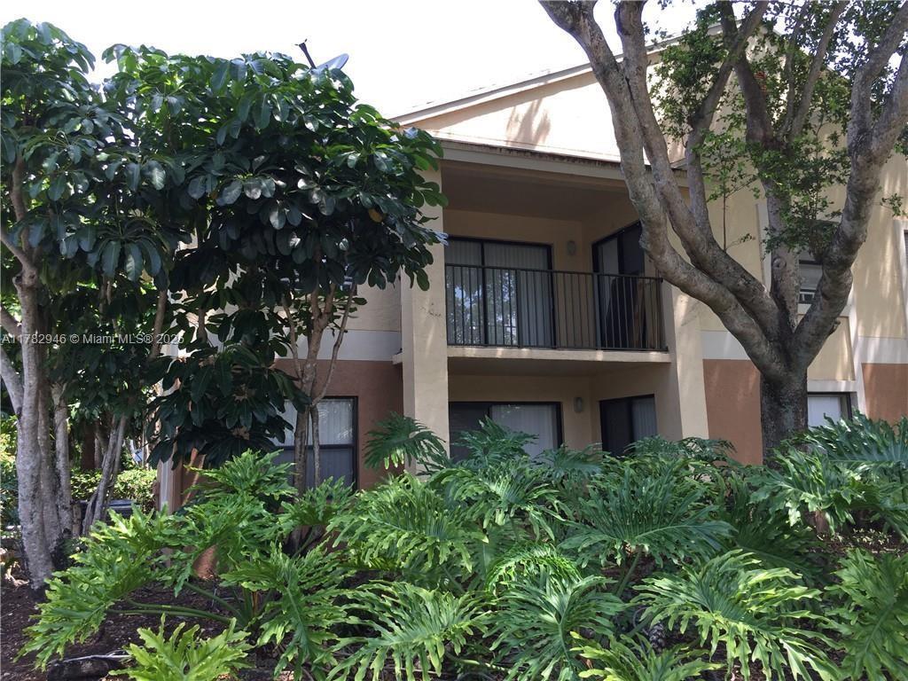 Building Photo - 9999 Summerbreeze Dr