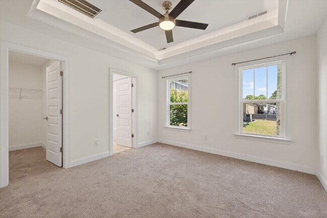 Building Photo - 221 E Moon Cir