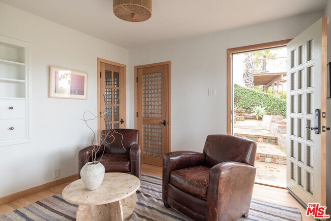 Building Photo - 11539 Sunshine Terrace