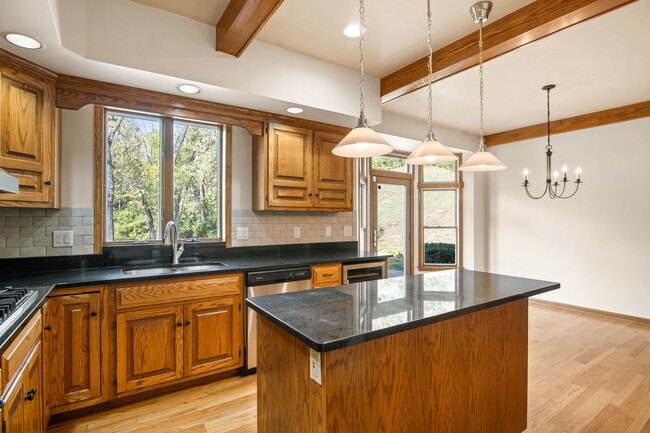 Building Photo - 41W230 Sylvan Dr