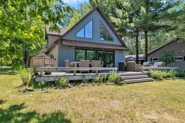 Building Photo - 8015 Aarwood Trail NW