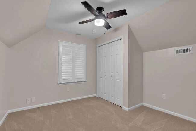Building Photo - 117 Foster Creek Ct