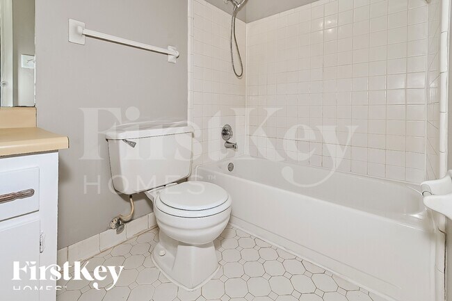 Building Photo - 6702 Valley Park Dr