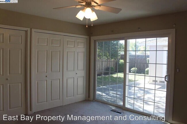 Building Photo - 843 Avalon Way