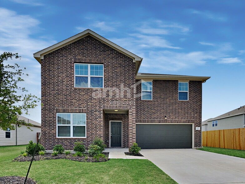 Primary Photo - 5023 Highland Crest Dr