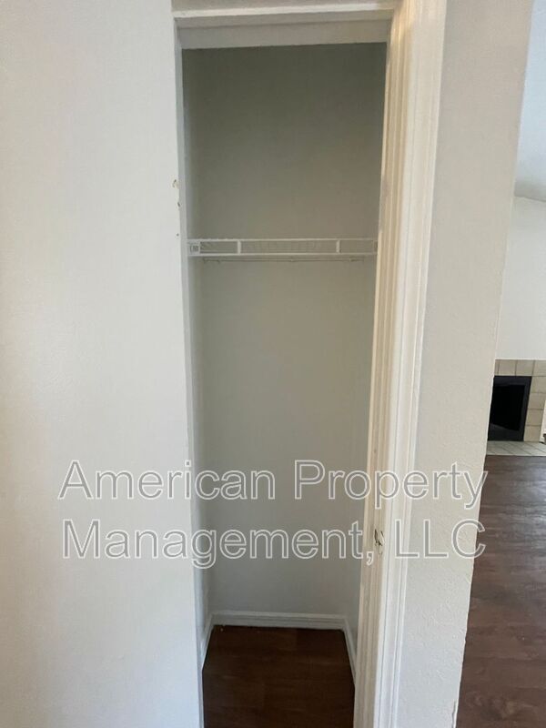 Building Photo - 13129 E 44th St