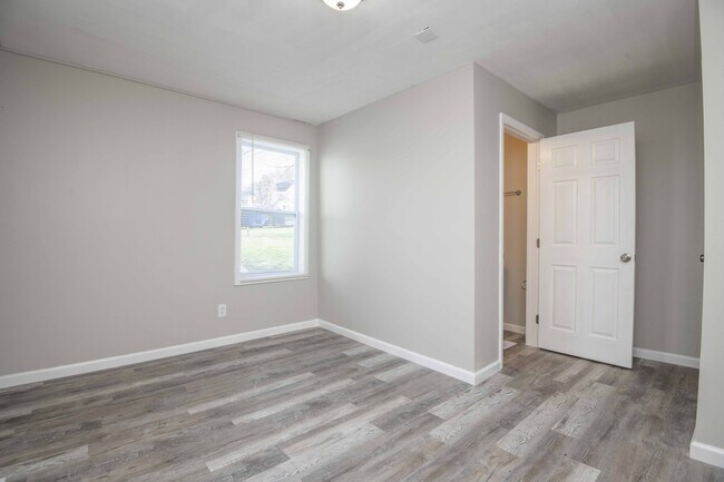 Building Photo - 912 Hotel Ave