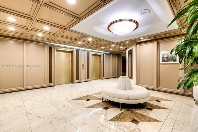 Building Photo - 251 Crandon Blvd