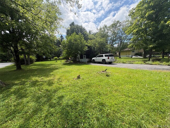 Building Photo - 57 Wedgewood Dr