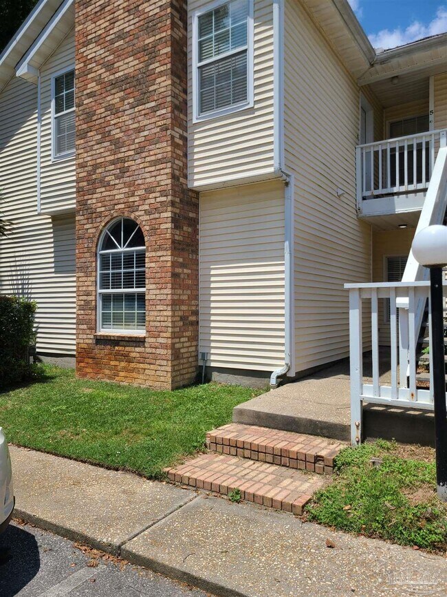 Primary Photo - 501 E Burgess Rd