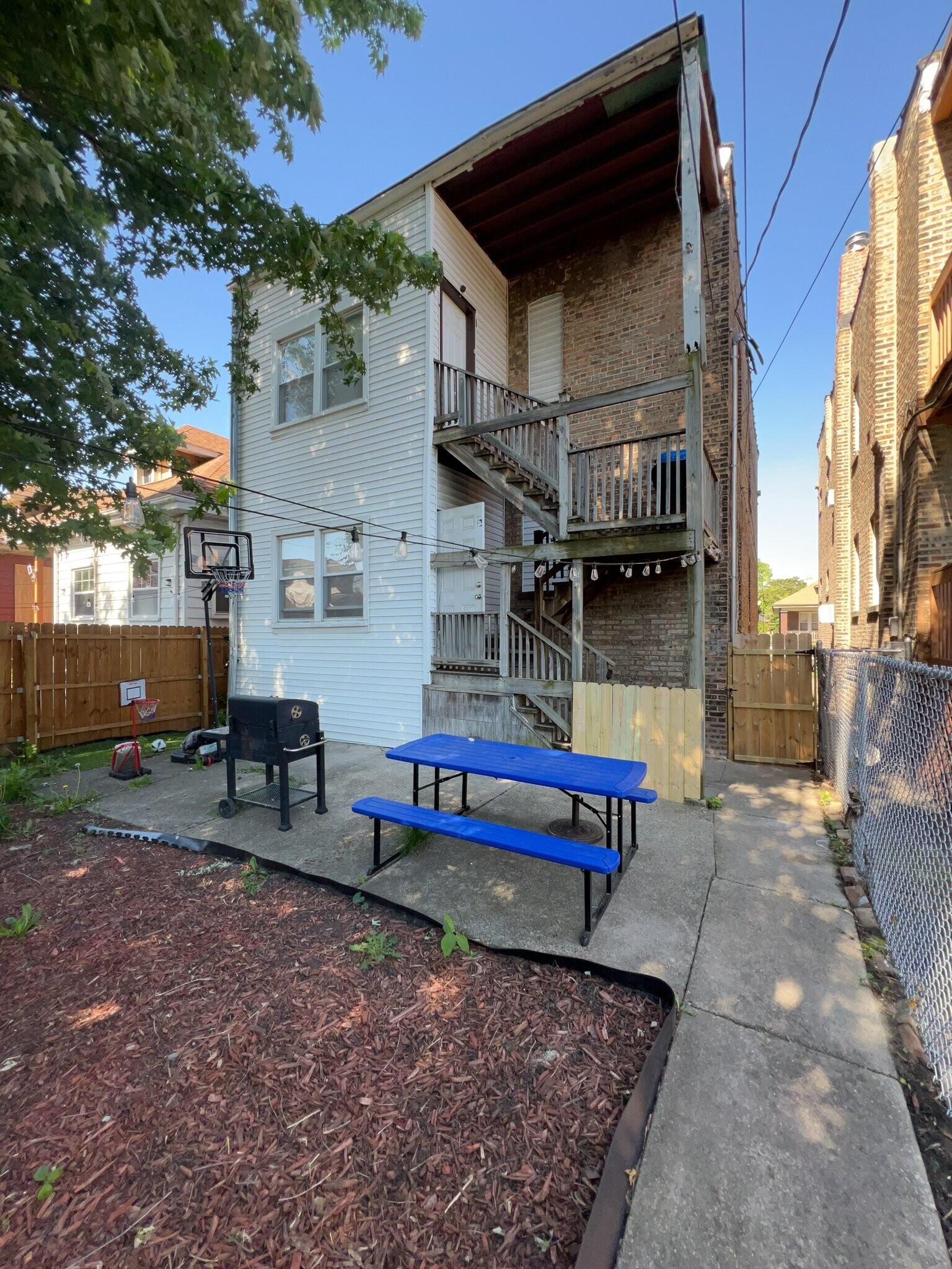 Building Photo - 7525 S Green St