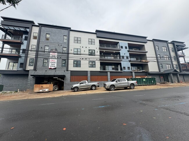 Building Photo - THE GRAND AT MORRIS