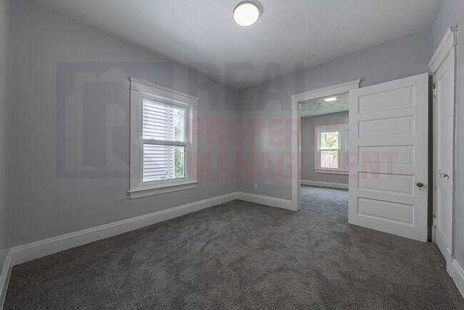 Building Photo - 3473 E 118th St