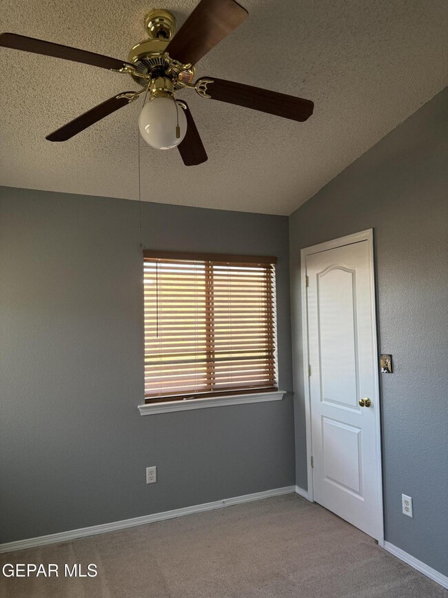 Building Photo - 14157 Tierra Delfin Dr