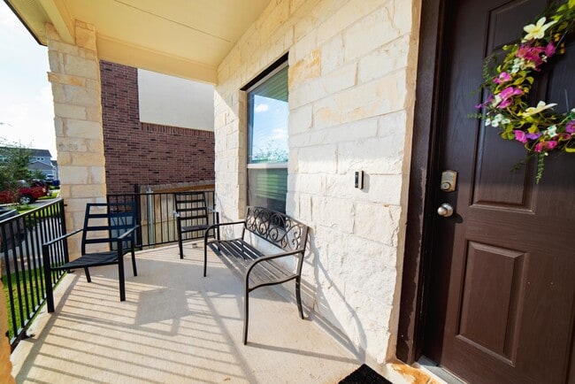 Building Photo - 1007 Kus Dr