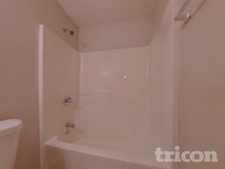 Building Photo - 100 Doves Nest