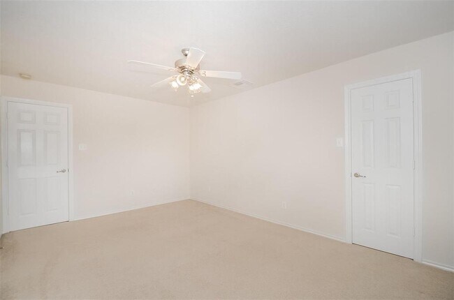 Building Photo - 25835 Orchard Knoll Ln