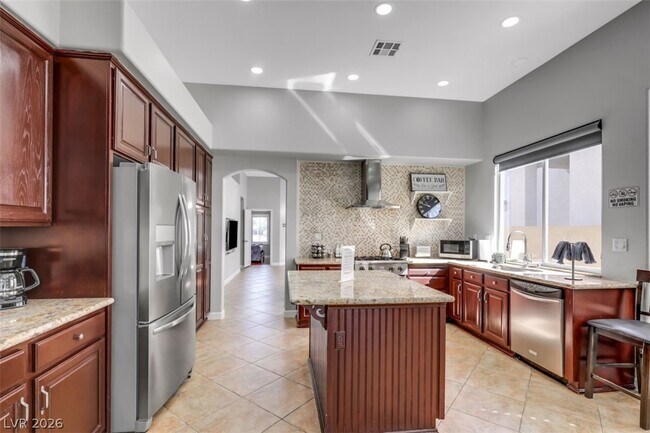 Building Photo - 7855 Windward Rd