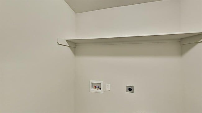 Building Photo - 309 Blue Dr
