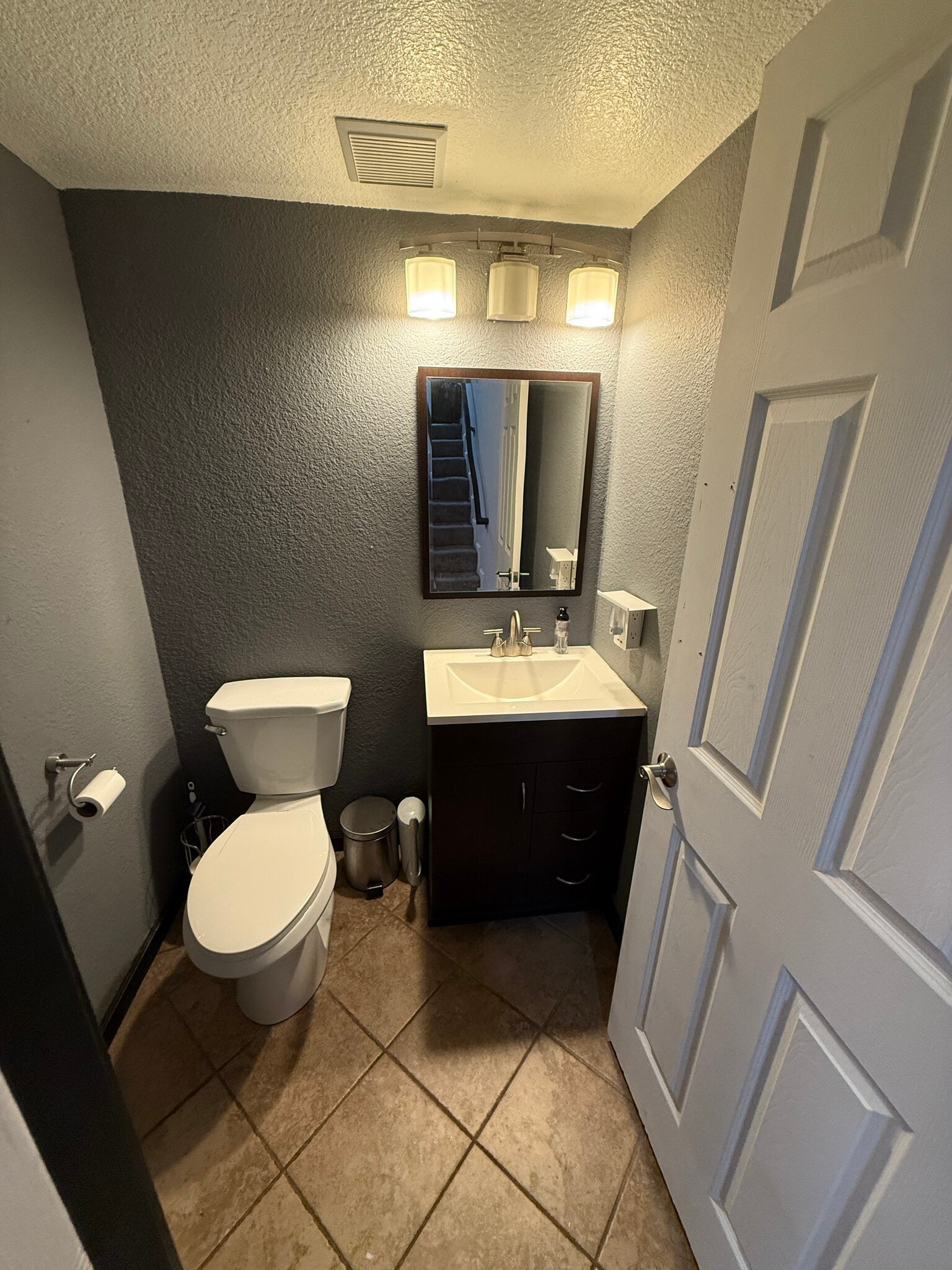 Building Photo - 27609 Nugget Dr