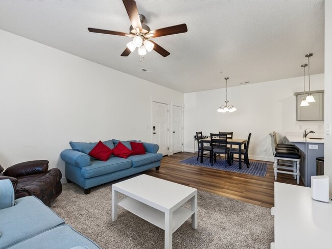 Building Photo - 1386 N 3830 W