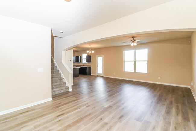 Building Photo - 360 Bandelier Cir