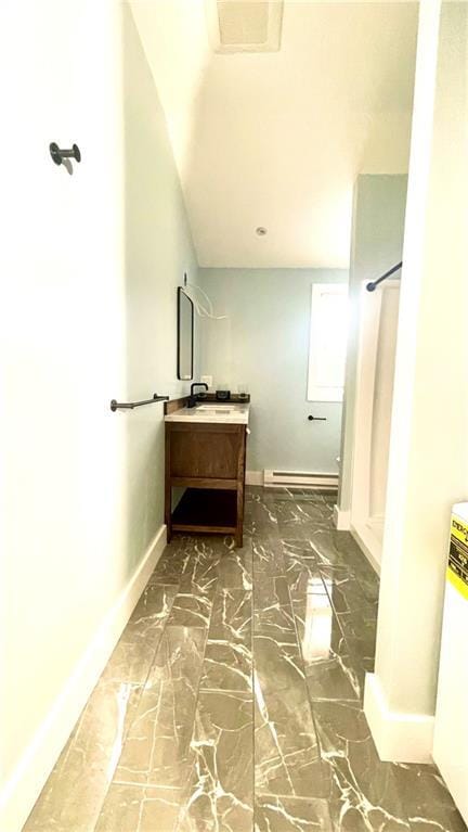 Building Photo - 216 Maple Ave