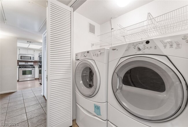 Building Photo - 1901 Rio Canyon Ct