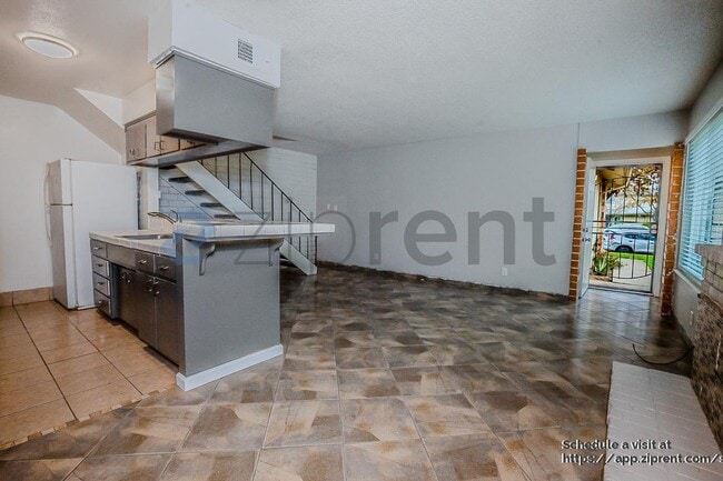 Building Photo - 4145 Apostolo Cir