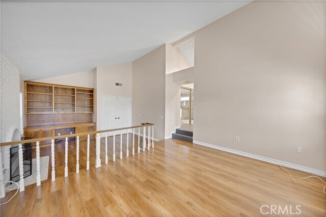 Building Photo - 11 Recodo