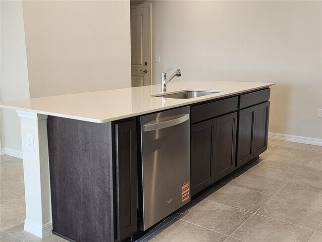 Building Photo - 16258 Merry Aly